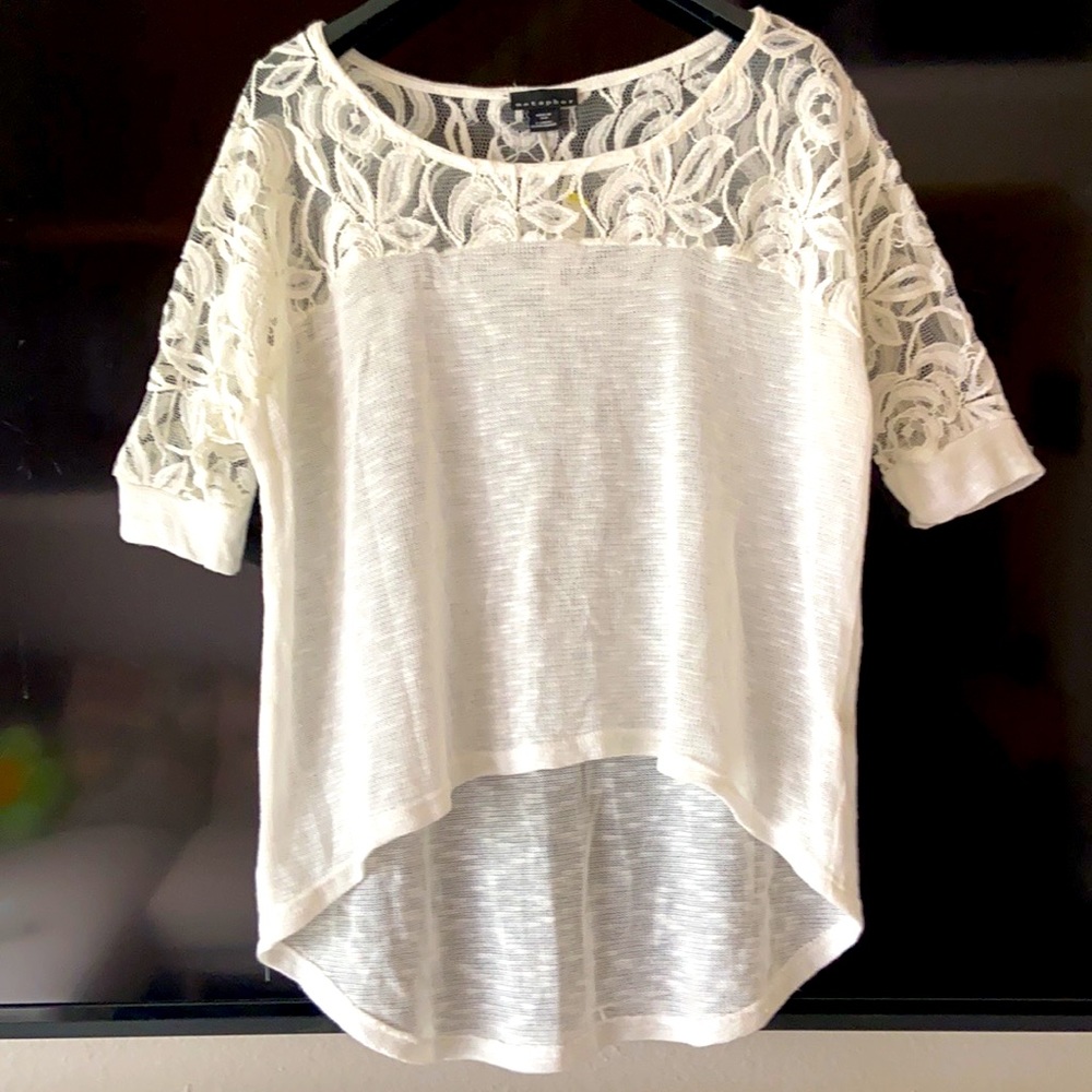 IVORY HIGH-LOW LACE SHOULDER SHORT LACE SLEEVES TOP